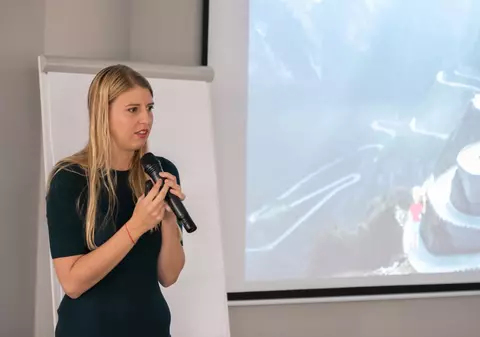 Ce sistem de diagnostic a inventat o femeie după ce a văzut cum a fost extirpat sânul unei paciente care n-avea cancer!