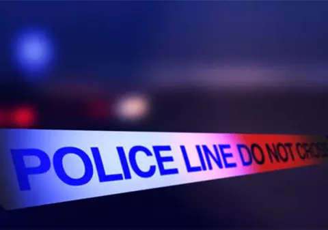 Caz șocant: patru bărbați au violat o femeie, apoi i-au dat foc de vie!