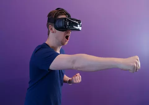 Surpriza pregătită de Facebook în proiectul de realitate virtuală. Ce jucător important a achiziționat
