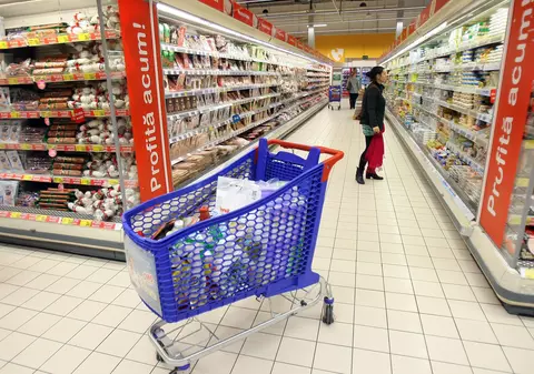 Black Friday 2019 a aruncat euro în aer. Leul a ajuns la un minim istoric și din cauza apetitului românilor pentru cumpărături în această zi
