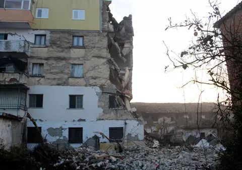 România trimite ajutoare în Albania, după cutremurul devastator. Raed Arafat: "Vom pleca în câteva ore"