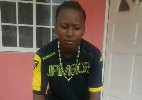 O fotbalistă în vârstă de 20 de ani, care de abia debutase la echipa națională a țării sale, a fost înjunghiată mortal de altă femeie