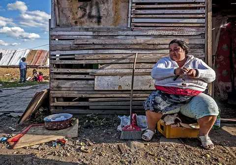 Articol-manifest al lui Ciprian Necula către candidații la prezidențiale. Ce vor romii de la președintele României? De la „țigancă împuțită” la demnitate cetățenească