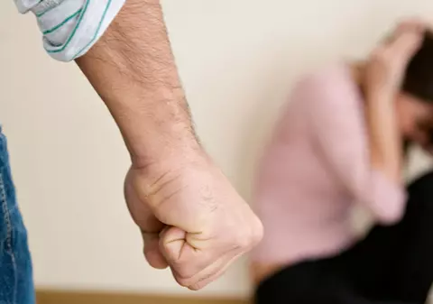 O organizație religioasă din Rusia vrea să oprească o lege care pedepsește violența domestică: ”Este împotriva familiei tradiționale ruse”