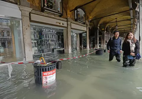 Stare de urgență în Veneția în urma inundațiilor. Premierul Italiei: „O lovitură în inima țării”