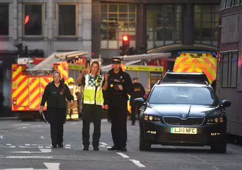 O mașină cu numere românești, care făcuse pană, a declanșat alerta teroristă în Londra. Ce a pățit proprietarul