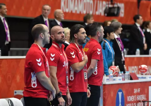 Adi Vasile, imnul României cu mâna la inimă! Muntenegru a încălcat regulamentul la meciul cu tricolorele! IHF a deschis o procedură disciplinară