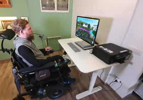 Mihai Neșu: ”Mi-am lăsat barbă în semn de admirație pentru Sfântul Serafim de Virița”