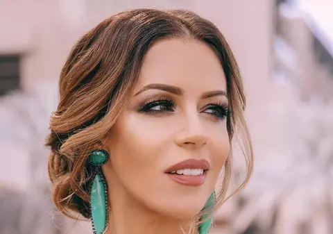 Adriana, superfemeia din spatele antrenorului Dan Petrescu