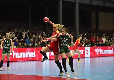 România a învins dramatic Ungaria, cu un gol în ultima secundă, și s-a calificat în grupele principale de la CM de handbal feminin