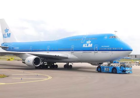 Pasagerii unui zbor către Mexic au zburat 11 ore ca să se întoarcă de unde au plecat. De ce au fost readuși pe aeroportul din Amsterdam