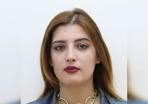 O tânără din Vrancea a dispărut fără urmă. Crina și-a anunțat părinții că e în Franța cu iubitul, însă nu figurează că ar fi ieșit din țară