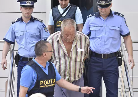 Procesul „criminalului din Caracal” la Tribunalul Olt. Ce le-a spus Gheorghe Dincă judecătorilor la primul termen