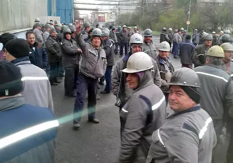 Protest spontan la Doosan IMGB. Muncitorii se tem că societatea va avea aceeași soartă cu Electroputere Craiova, închisă din lipsă de comenzi