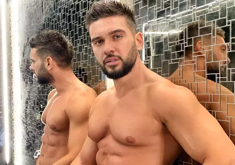 Dorian Popa se vinde ”la pachet” cu  striperi dar și cu... Vali Vijelie. Cei doi vor cânta împreună!