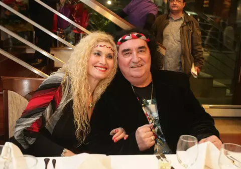 “Multe versuri sunt scrise pentru soția mea” Marian Nistor debutează ca poet, la 76 de ani!