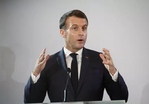 Liderul francez Emmanuel Macron renunță la pensia de președinte