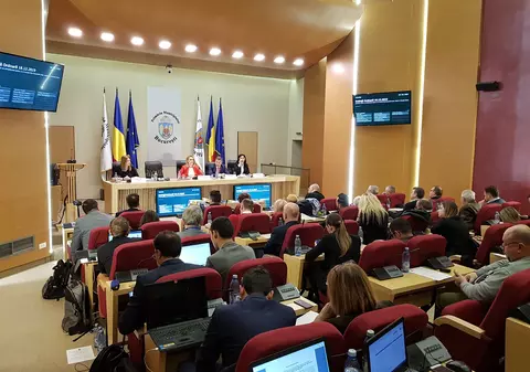 Gabriela Firea ridiculizează dezvăluirile Libertatea despre licitația tramvaielor și pe Cătălin Tolontan: „Să spui că ce a zis un comentator sportiv e literă de lege e prea mult”