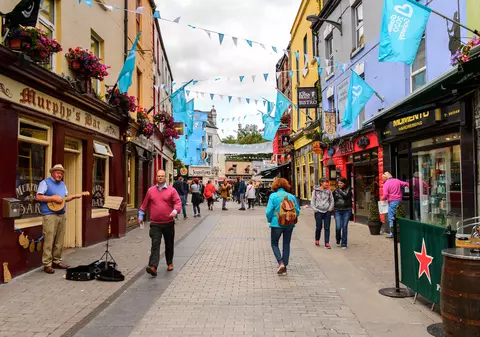 Irlanda a prelungit măsurile de izolare până pe 18 mai. Când și cum este pregătită revenirea la normalitate