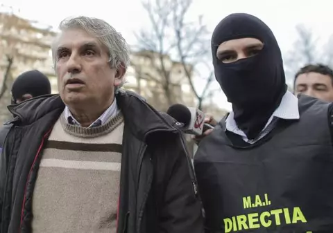 Medicul Gheorghe Burnei a fost condamnat la trei ani de închisoare cu suspendare pentru că a luat mită de la părinții copiilor operați