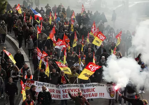 Guvernul francez face concesii greviștilor, dar merge mai departe cu reforma pensiilor: ”Vremea regimurilor speciale s-a încheiat”