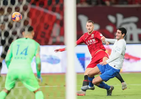 China, părăsită de fotbaliști, după plafonarea salariilor. Lista jucătorilor cu salarii uriașe