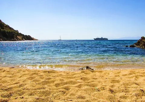 Pentru romantici și îndrăgostiți, o escapadă în Skiathos (PUBLICITATE)