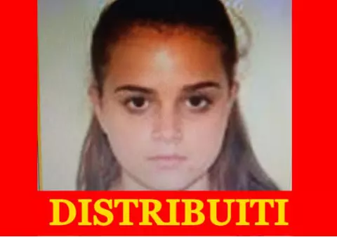 O adolescentă de 16 ani din Satu Mare a dispărut ieri de acasă. Nu s-a mai întors de la cumpărături