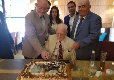 Academicianul Constantin Bălăceanu-Stolnici, la un concert folk, la 96 de ani