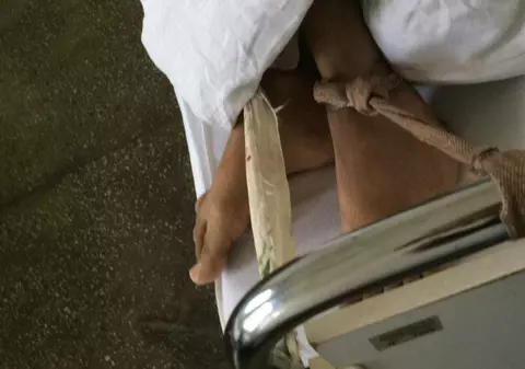 Avocatul Poporului: Saloane supraaglomerate, mizerie și mâncare servită pe hol la Spitalul de Psihiatrie Palazu Mare din Constanța