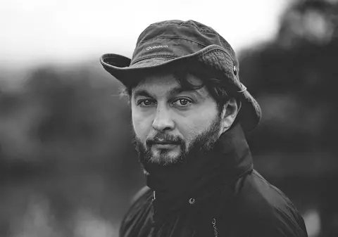 1000 de portrete în 30 de zile. Proiectul de suflet al fotografului sibian ale cărui imagini sunt preluate de The Guardian