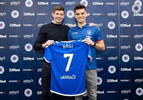 Ianis Hagi a fost prezentat de Steven Gerrard la Glasgow Rangers