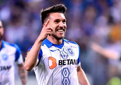 VIDEO | Un fotbalist român și-a cerut iubita de soție de Revelion!