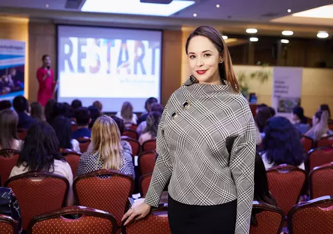 Andreea Marin are un sfat important pentru Adina, „păpușa de la Glina”. „Acum în fața ta se deschide o altă cale”
