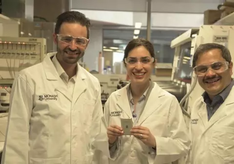 Bateria litiu-sulf inventată de cercetătorii din Australia ar putea ține chiar și cinci zile