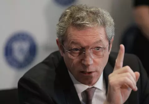 Spirtul, despre care Adrian Streinu-Cercel spune că „nu e biocid, nu foloseşte la nimic”, este pe lista biocidelor omologate în România