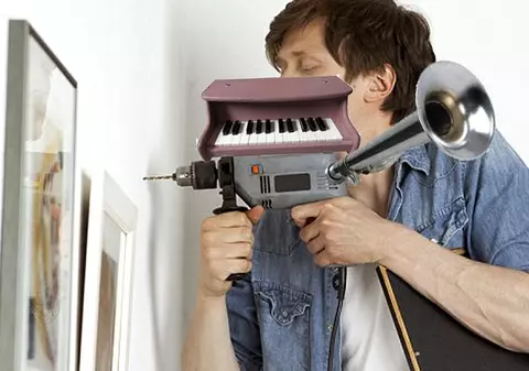 Cresc amenzile pentru românii care îşi deranjează vecinii. Recidiviştii pot fi puşi şi la muncă în folosul comunităţii