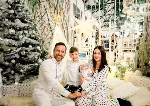 Deea Maxer nu mai poate avea copii. Artista a vorbit pentru prima dată despre complicațiile apărute în sala de nașteri. „Am avut hemoragie”