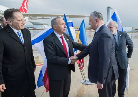 Igor Dodon a nimerit Israelul din a patra încercare. Inițial, aterizase în ”Izrail”