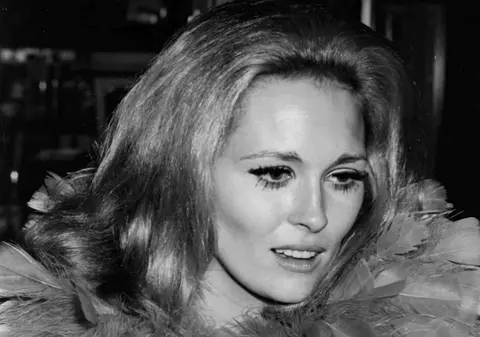 Actrița Faye Dunaway a ajuns de nerecunoscut. Distrusă de operațiile estetice