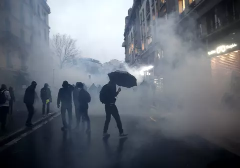 Protestele din Paris, interzise din cauza pandemiei de coronavirus