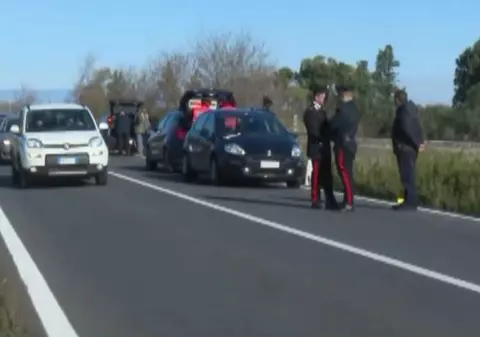 Un român din Italia a fost spulberat de o mașină și lăsat să moară pe câmp!