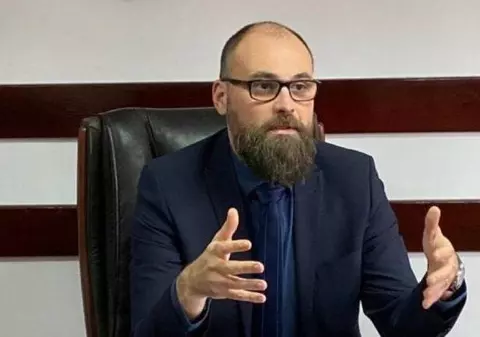 Laurenţiu Ţenţ a fost revocat din funcţia de preşedinte al Casei Naţionale de Pensii Publice. Cine îi va ține locul până la numirea unui nou șef