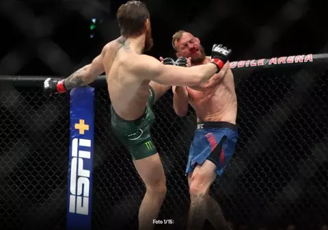 VIDEO | Conor McGregor și-a învins adversarul în 40 de secunde. L-a lovit și cu umărul!