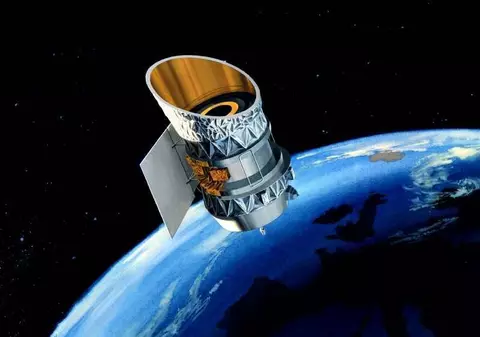 Doi sateliţi au evitat la limită o ciocnire în spaţiu. Au trecut unul pe lângă altul la doar 12 metri