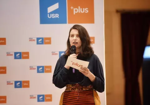 Oana Bogdan, fostă membră PLUS, revine cu un nou mesaj controversat după cel din 2018. "Nu mai are sens să ții în casă ustensile de bucătărie. Le închiriezi când ai nevoie de ele"