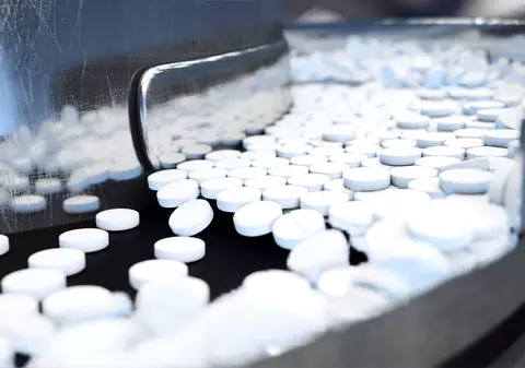 Compania farmaceutică americană Merck testează un medicament anticoronavirus care să cauzeze o mutație pentru distrugerea lui