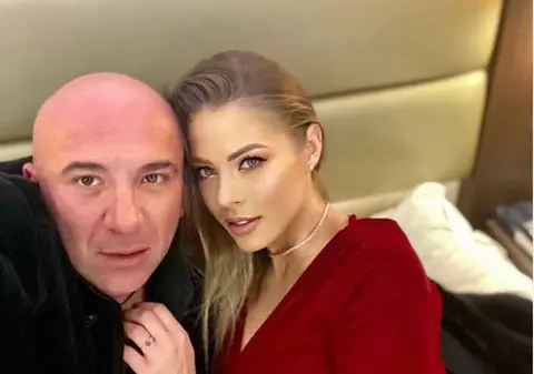 Cum a fost cerută Roxana Nemeş în căsătorie. S-a întâmplat în centrul Bucureștiului