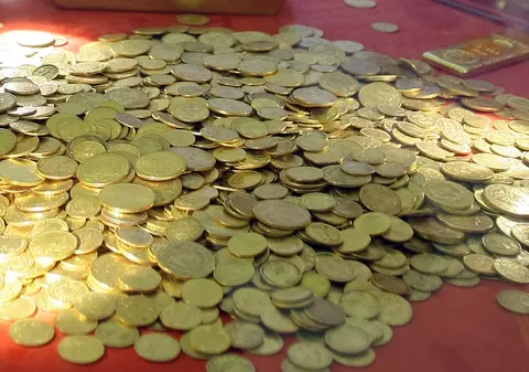 Aproape 1.000 de monede spaniole, poloneze, turcești și românești, descoperite în Dâmbovița. Din ce perioada este comoara