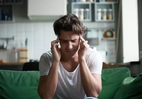 De ce este mahmureala atât de îngrozitoare? Leacul pe care oamenii îl folosesc de secole pentru a o combate